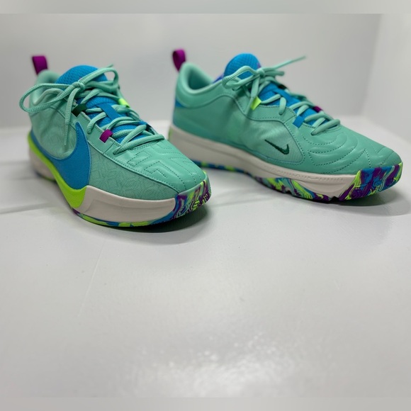 Nike Zoom Freak 5 GS Basketball Shoes Emerald Rise 7Y - Picture 2 of 9